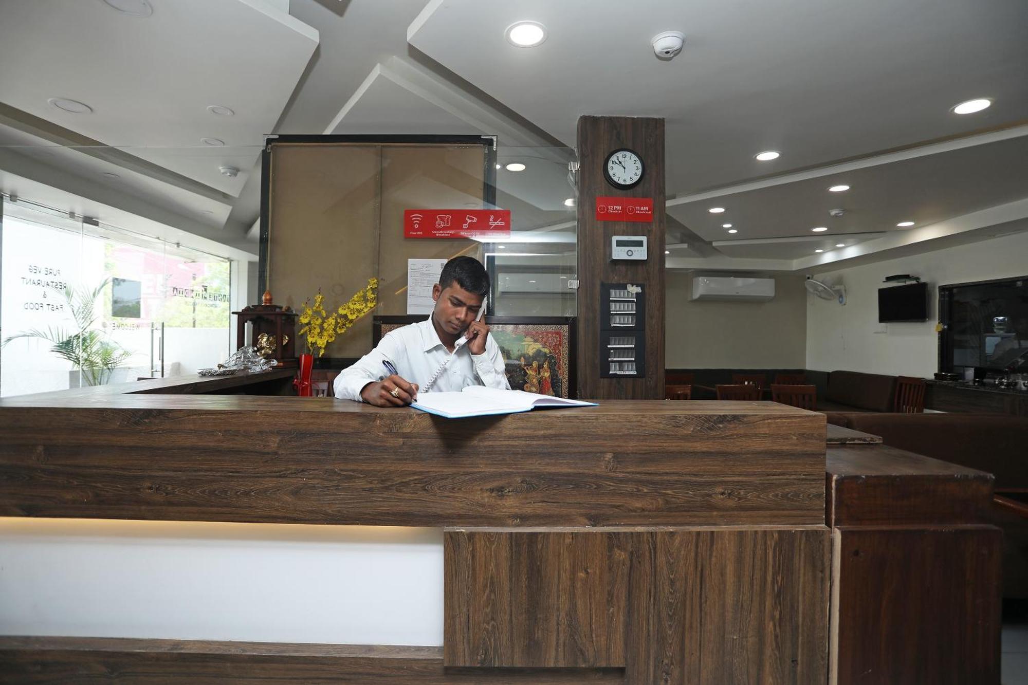 Super Hotel O Taste Of Temple Бхопал Экстерьер фото