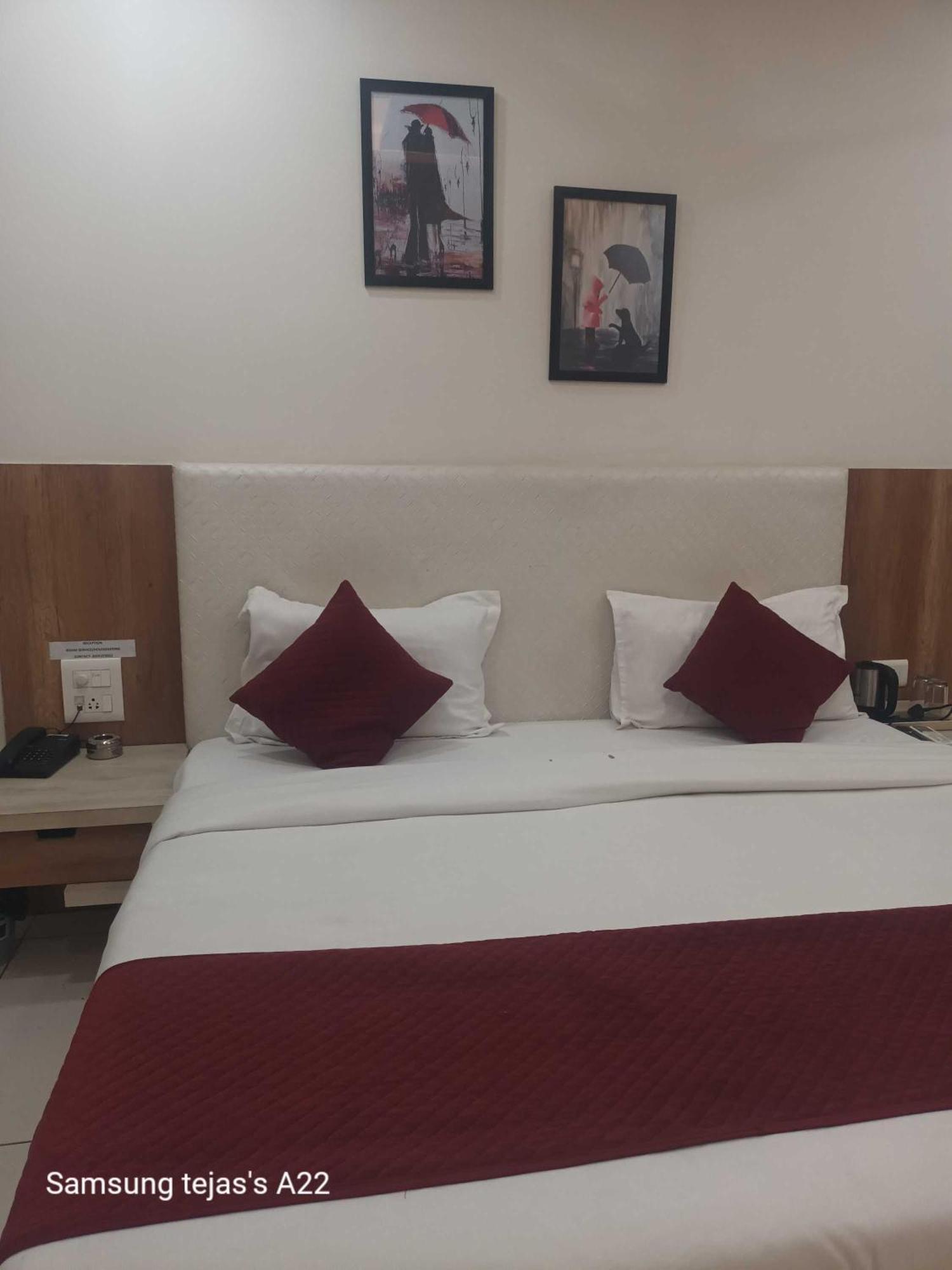 Super Hotel O Taste Of Temple Бхопал Экстерьер фото